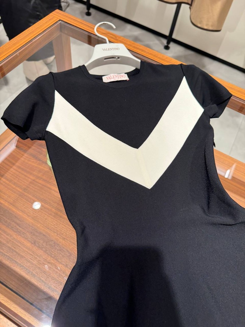VALENTINO GARAVANI Dresses side view - Women's luxury Clothes