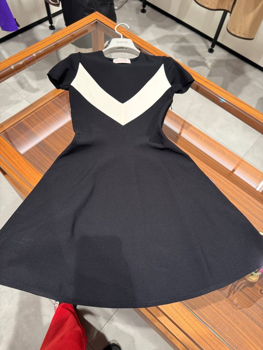 VALENTINO GARAVANI Dresses front view - Women's luxury Clothes