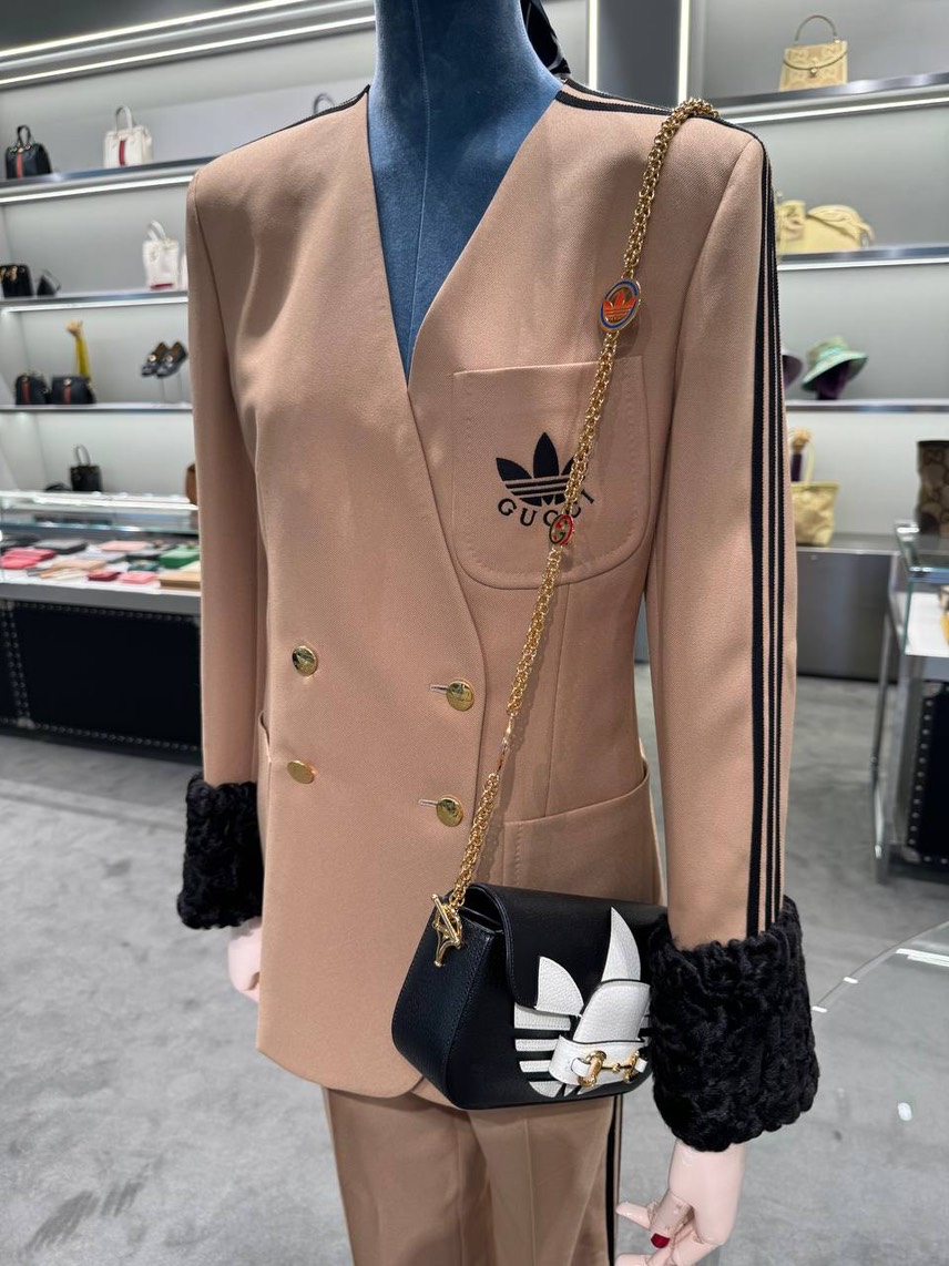GUCCI Crossbody bags side view - Women's luxury Bags