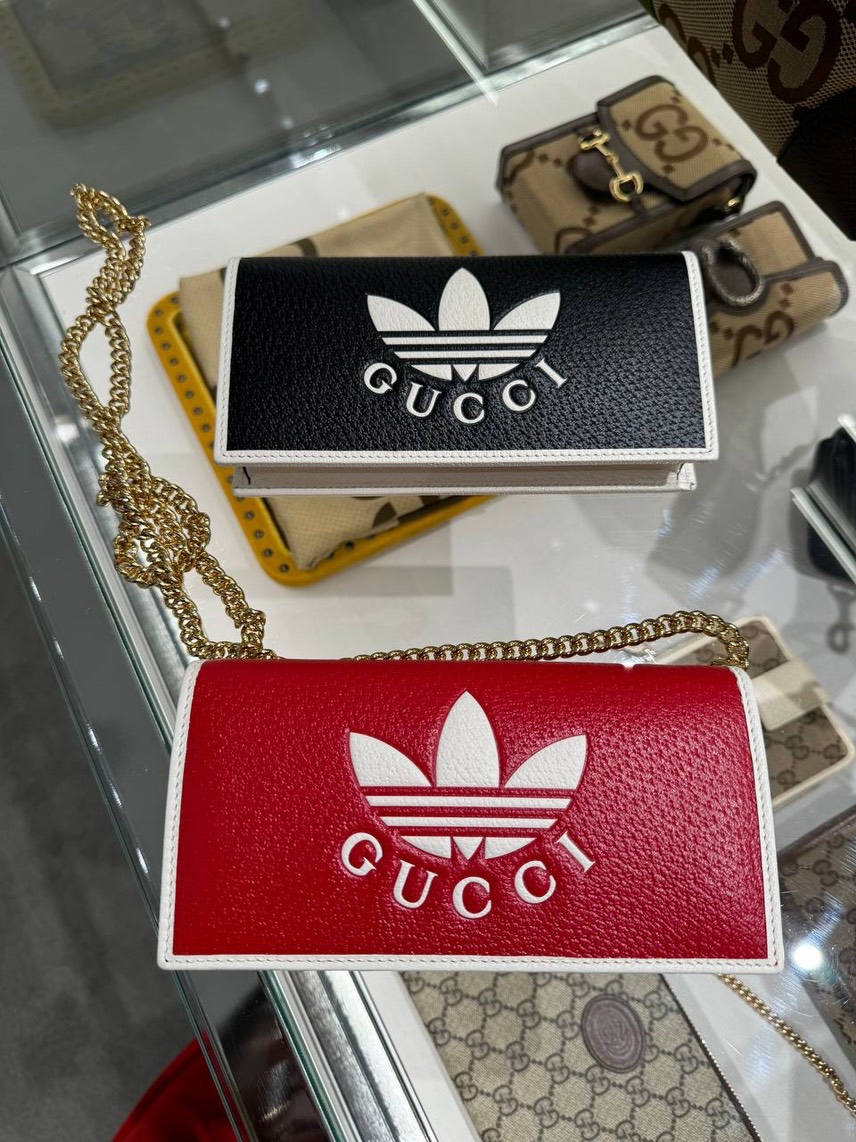 GUCCI Crossbody bags front view - Women's luxury Bags