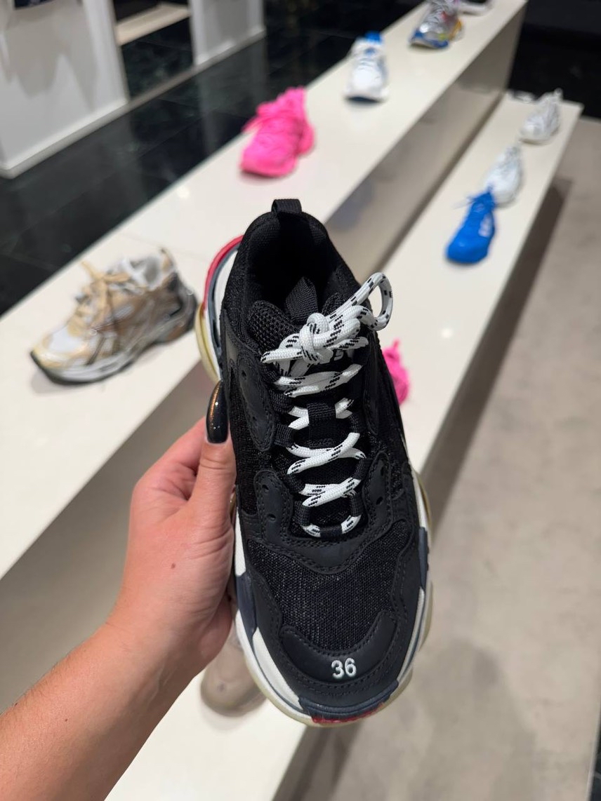 BALENCIAGA Sneakers side view - Women's luxury Shoes