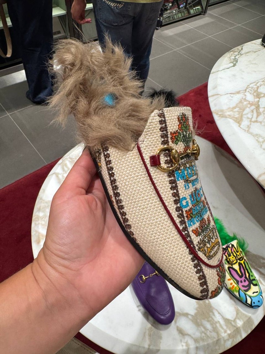 GUCCI Mules front view - Women's luxury Shoes