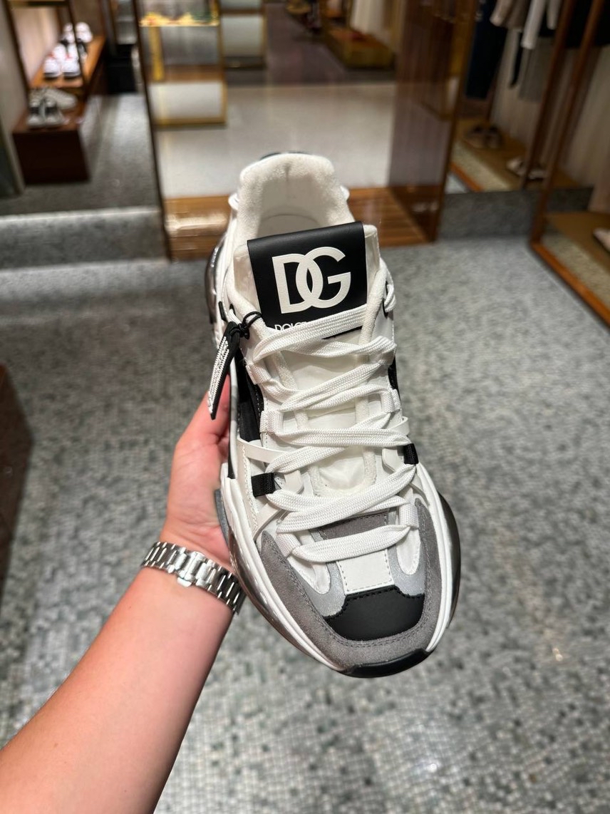 DOLCE & GABBANA Sneakers side view - Men's luxury Shoes