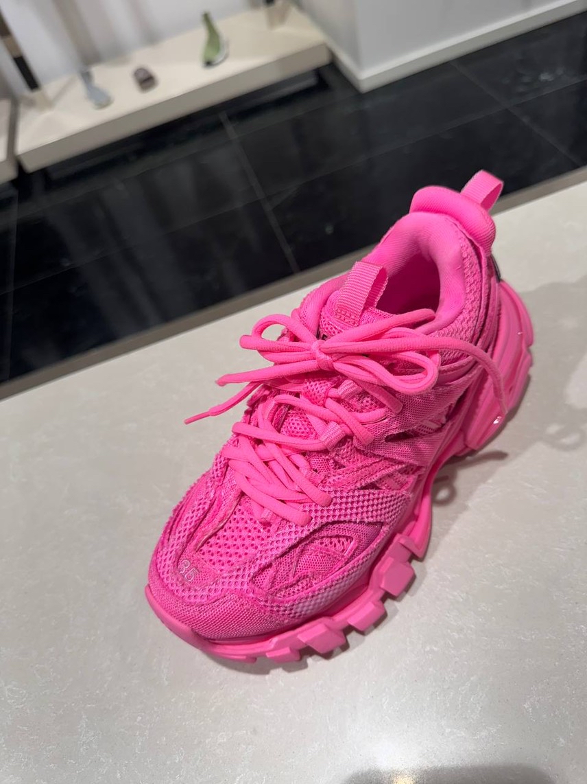 BALENCIAGA Sneakers side view - Women's luxury Shoes