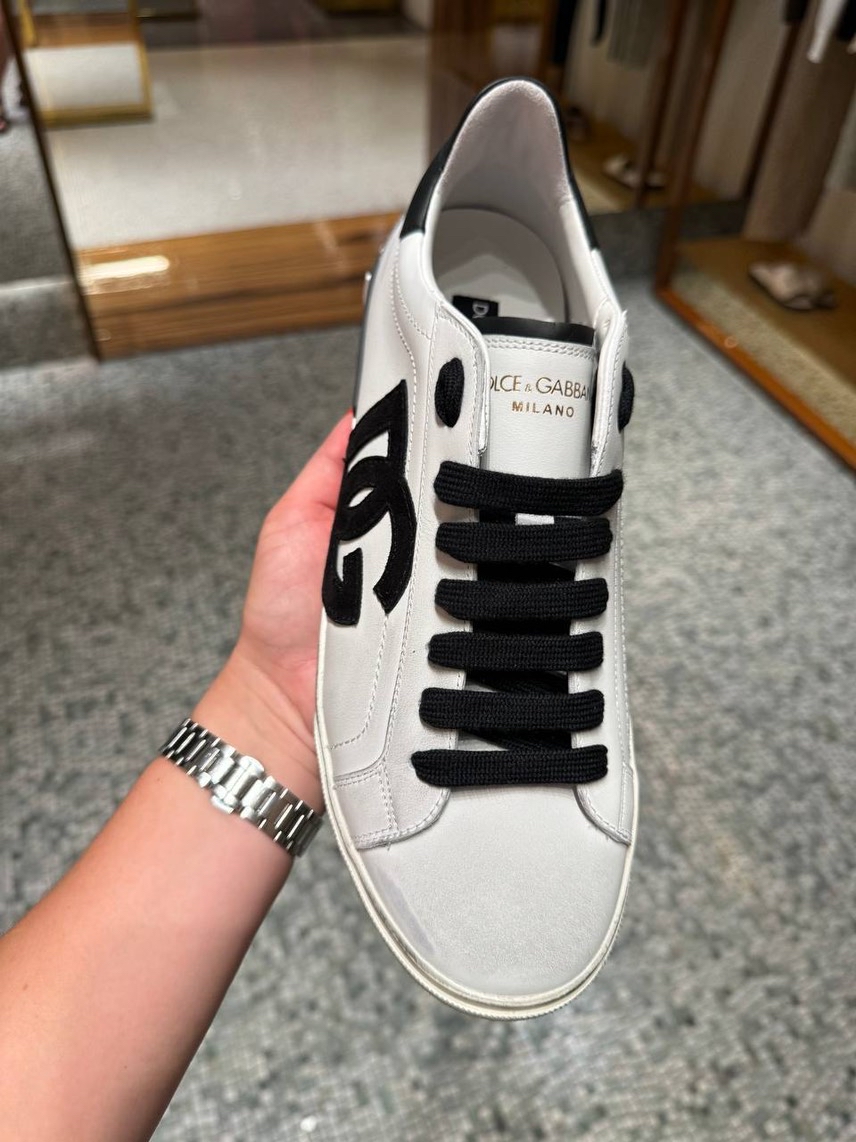 DOLCE & GABBANA Sneakers side view - Men's luxury Shoes