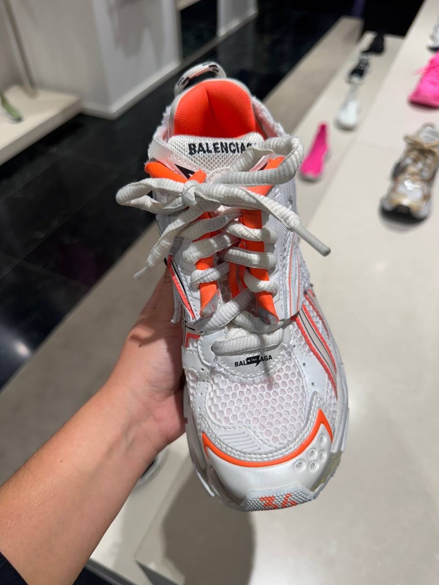BALENCIAGA Sneakers side view - Women's luxury Shoes