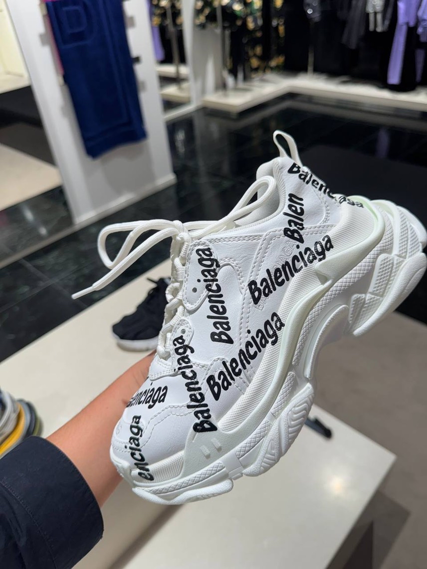 BALENCIAGA Sneakers front view - Women's luxury Shoes