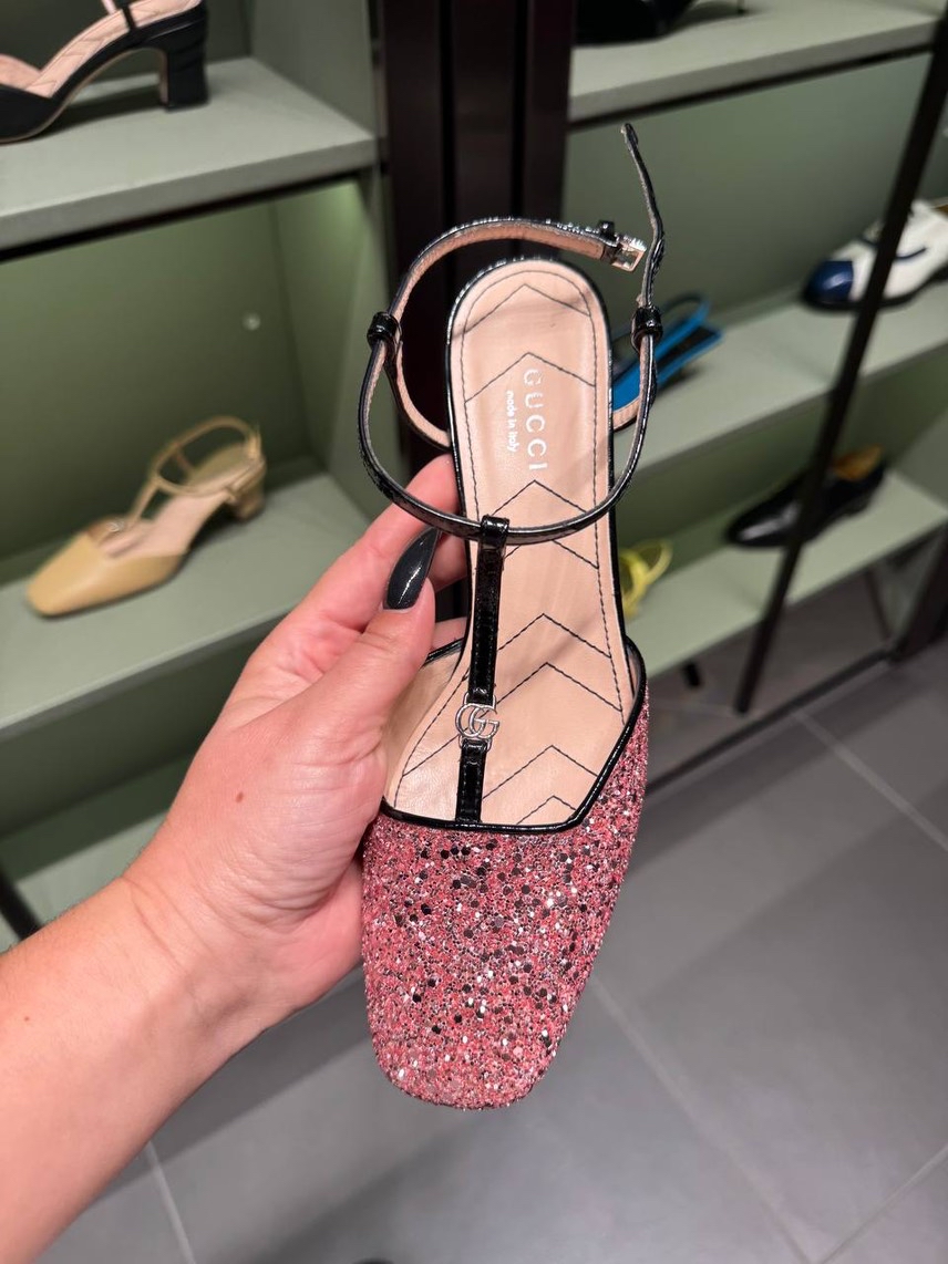 GUCCI Sandals side view - Women's luxury Shoes