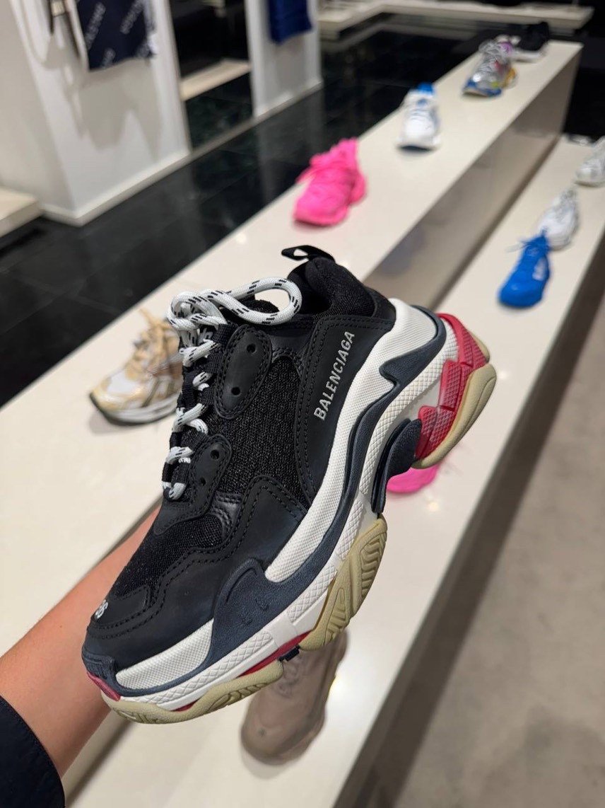 BALENCIAGA Sneakers front view - Women's luxury Shoes