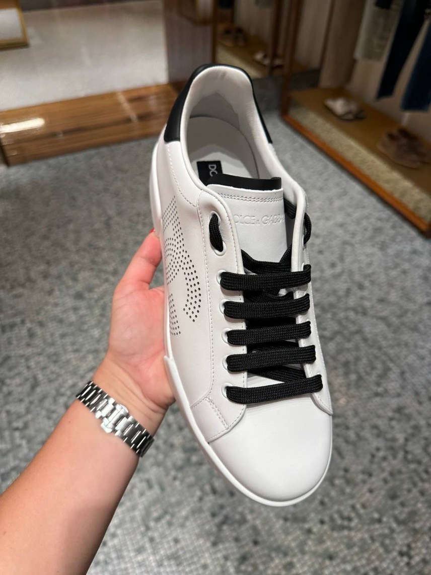 DOLCE & GABBANA Sneakers side view - Men's luxury Shoes