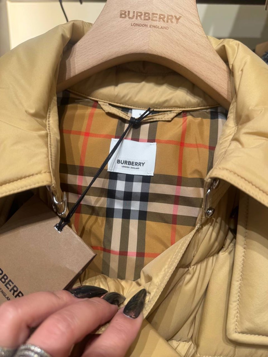 BURBERRY Down jacket side view - Women's luxury Clothes