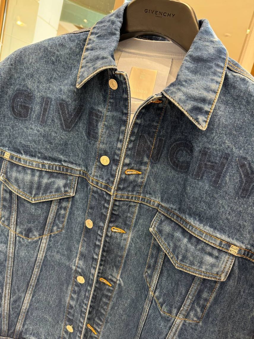 GIVENCHY Gilets side view - Men's luxury Clothes