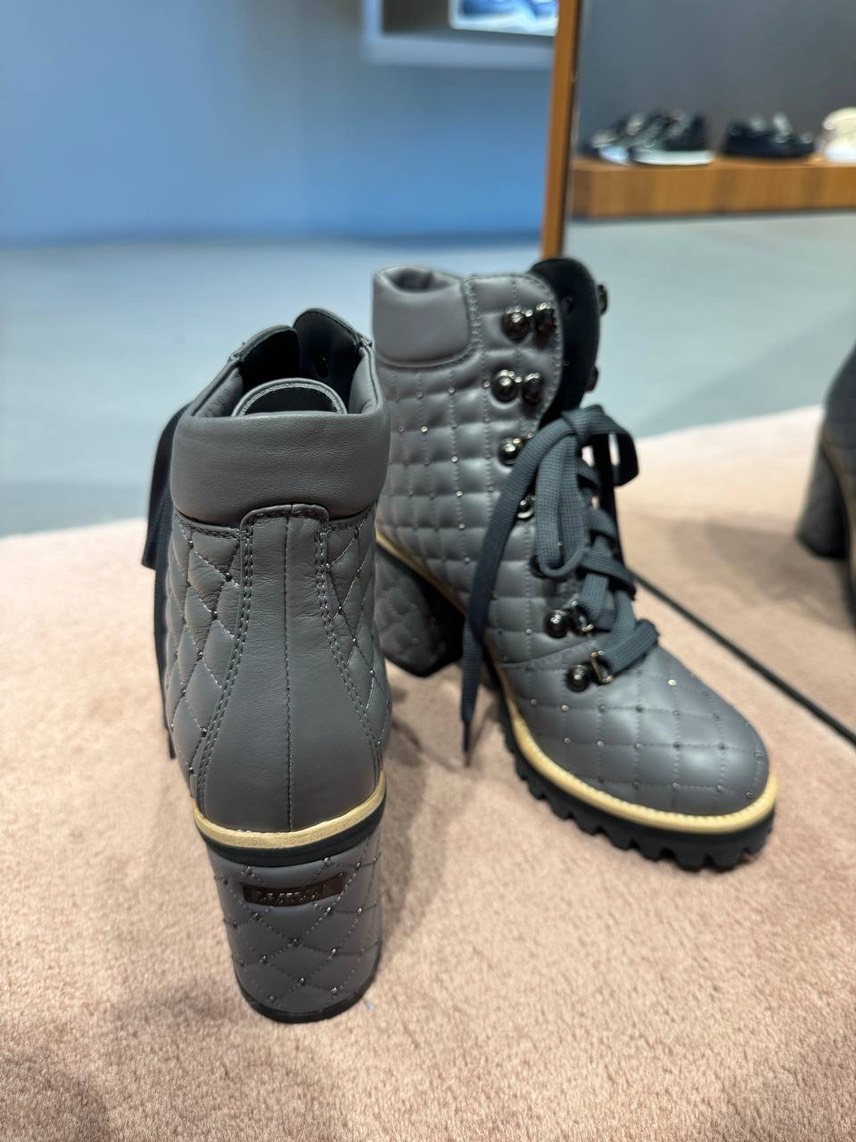 LE SILLA Boots side view - Women's luxury Shoes