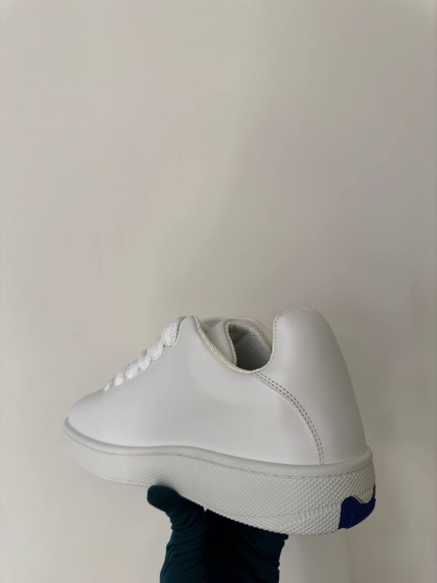 BURBERRY Sneakers side view - Men's luxury Shoes