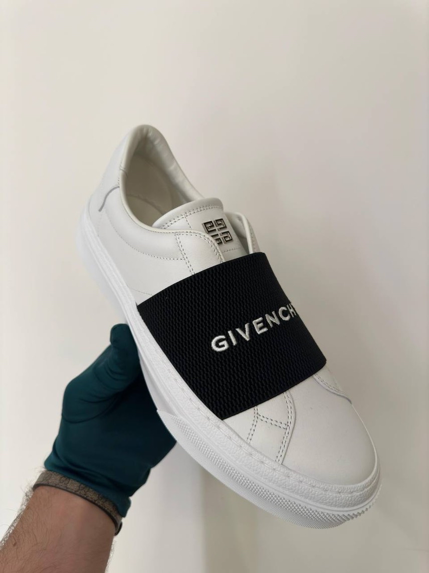GIVENCHY Sneakers front view - Women's luxury Shoes