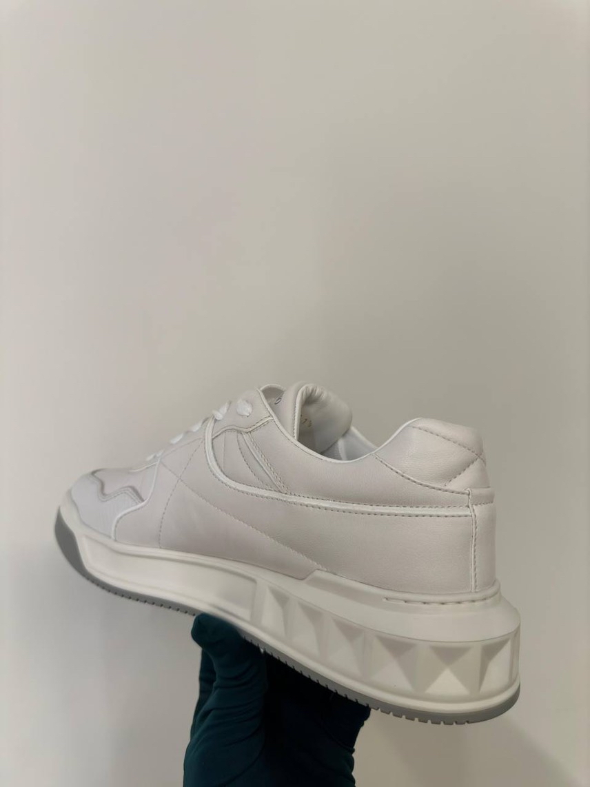 VALENTINO GARAVANI Sneakers side view - Men's luxury Shoes