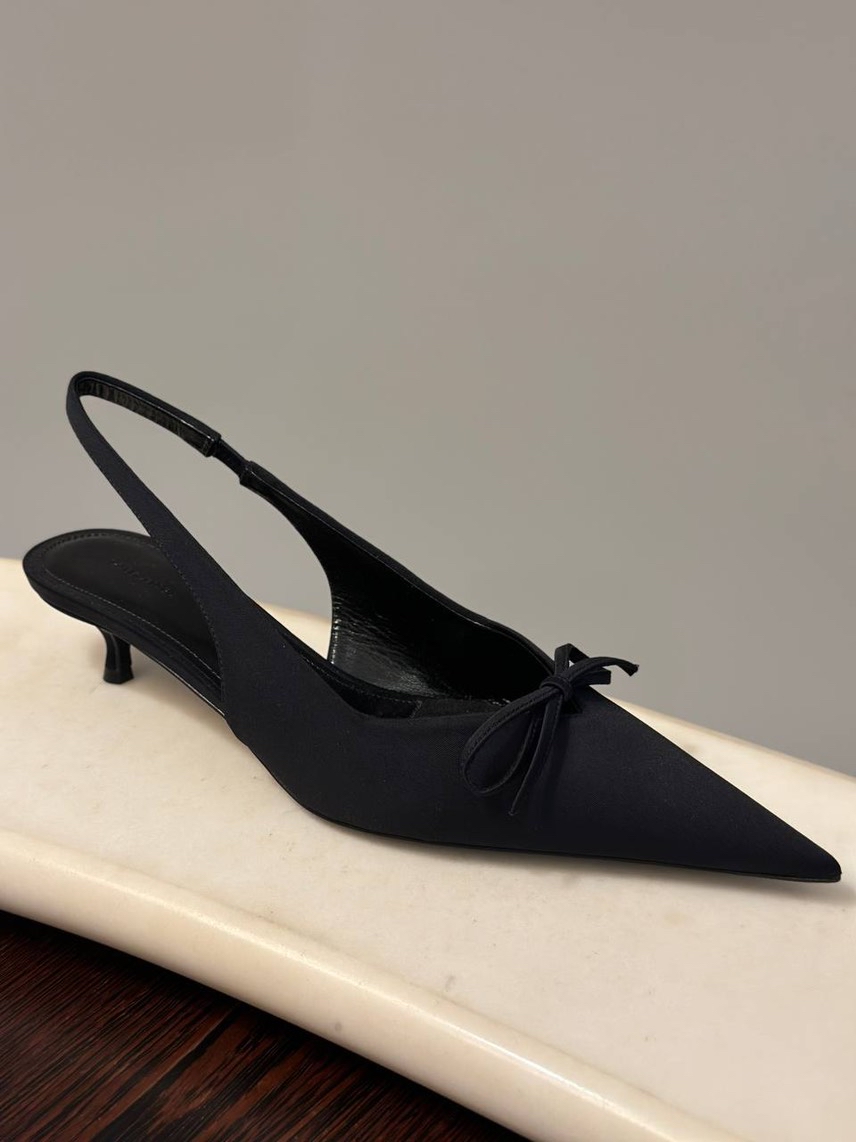 BALENCIAGA Sandals front view - Women's luxury Shoes