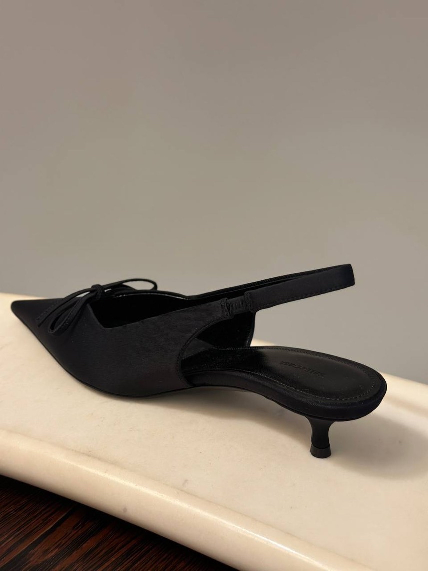 BALENCIAGA Sandals side view - Women's luxury Shoes