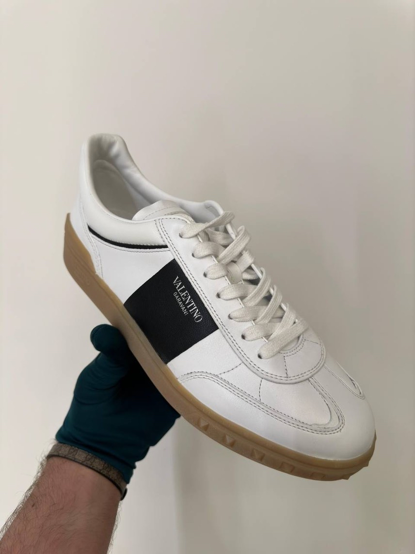 VALENTINO GARAVANI Sneakers side view - Men's luxury Shoes