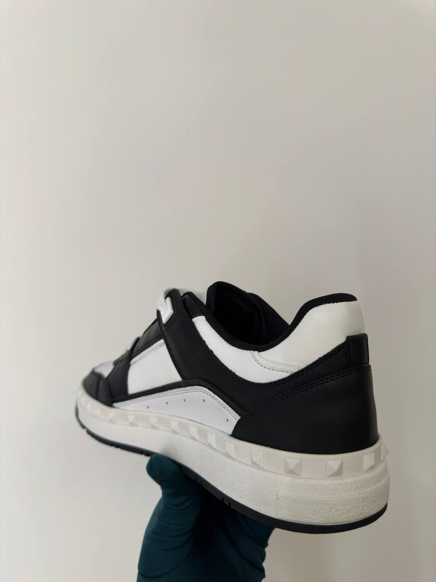 VALENTINO GARAVANI Sneakers side view - Men's luxury Shoes