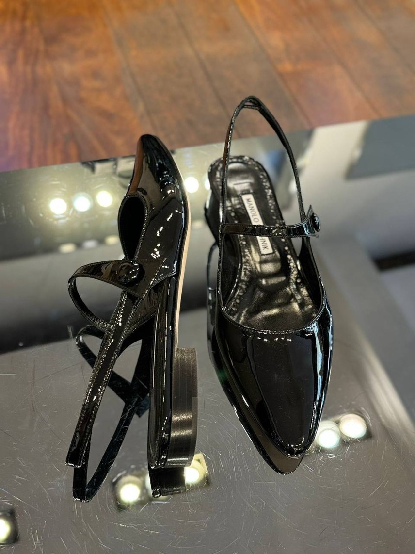 MANOLO BLAHNIK Sandals side view - Women's luxury Shoes