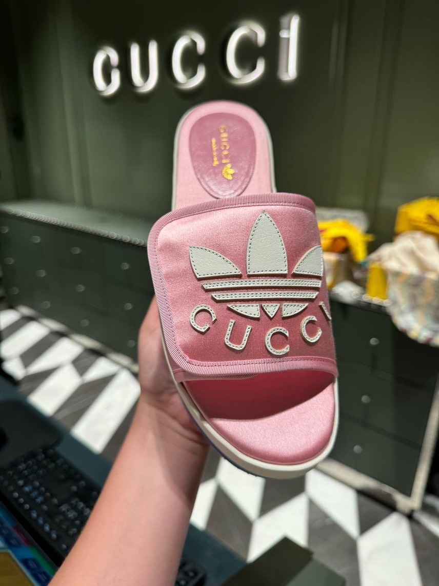 GUCCI Slides side view - Women's luxury Shoes