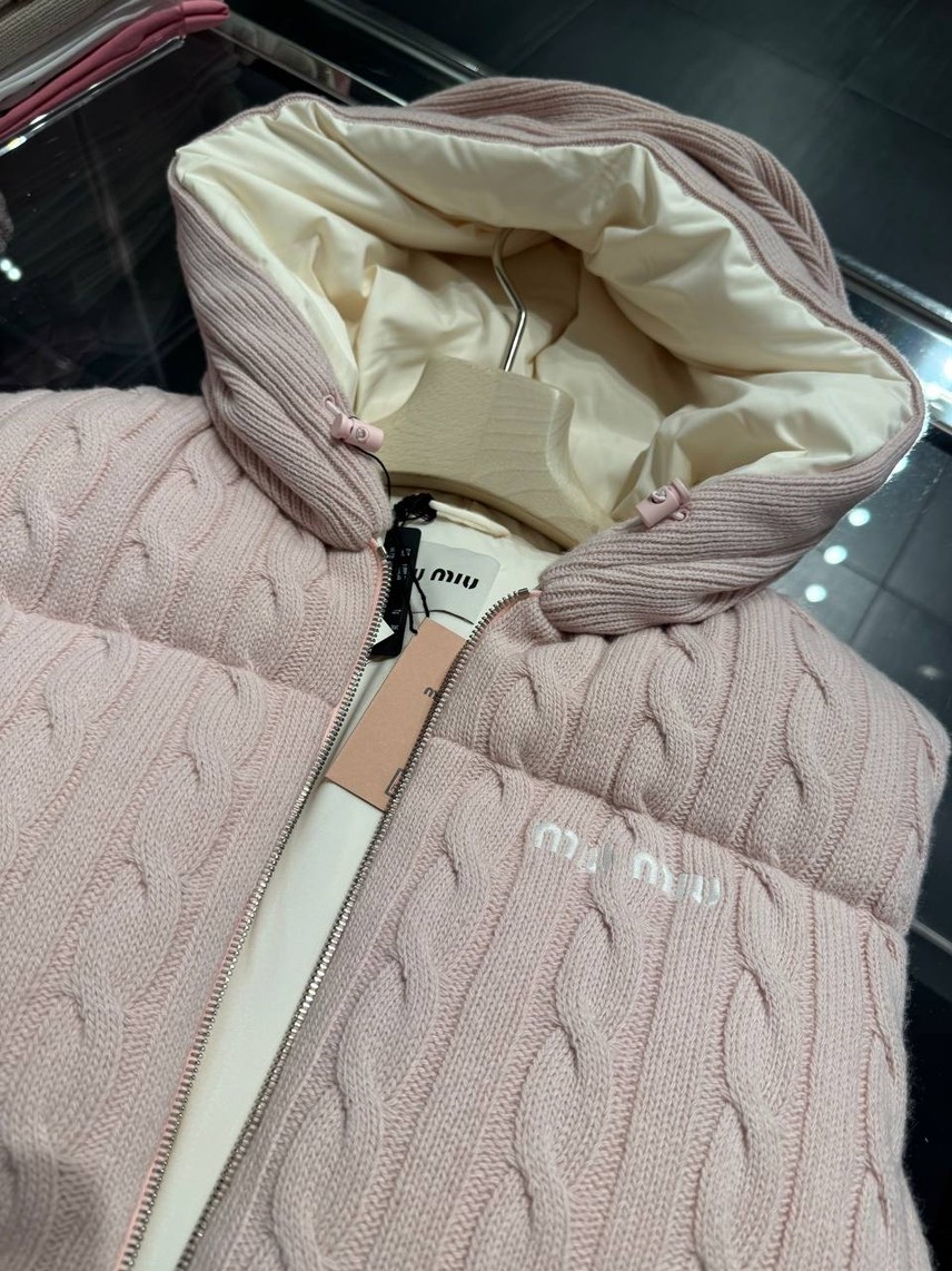 MIU MIU Gilets side view - Women's luxury Clothes