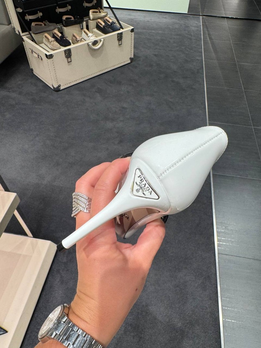 PRADA Pumps side view - Women's luxury Shoes