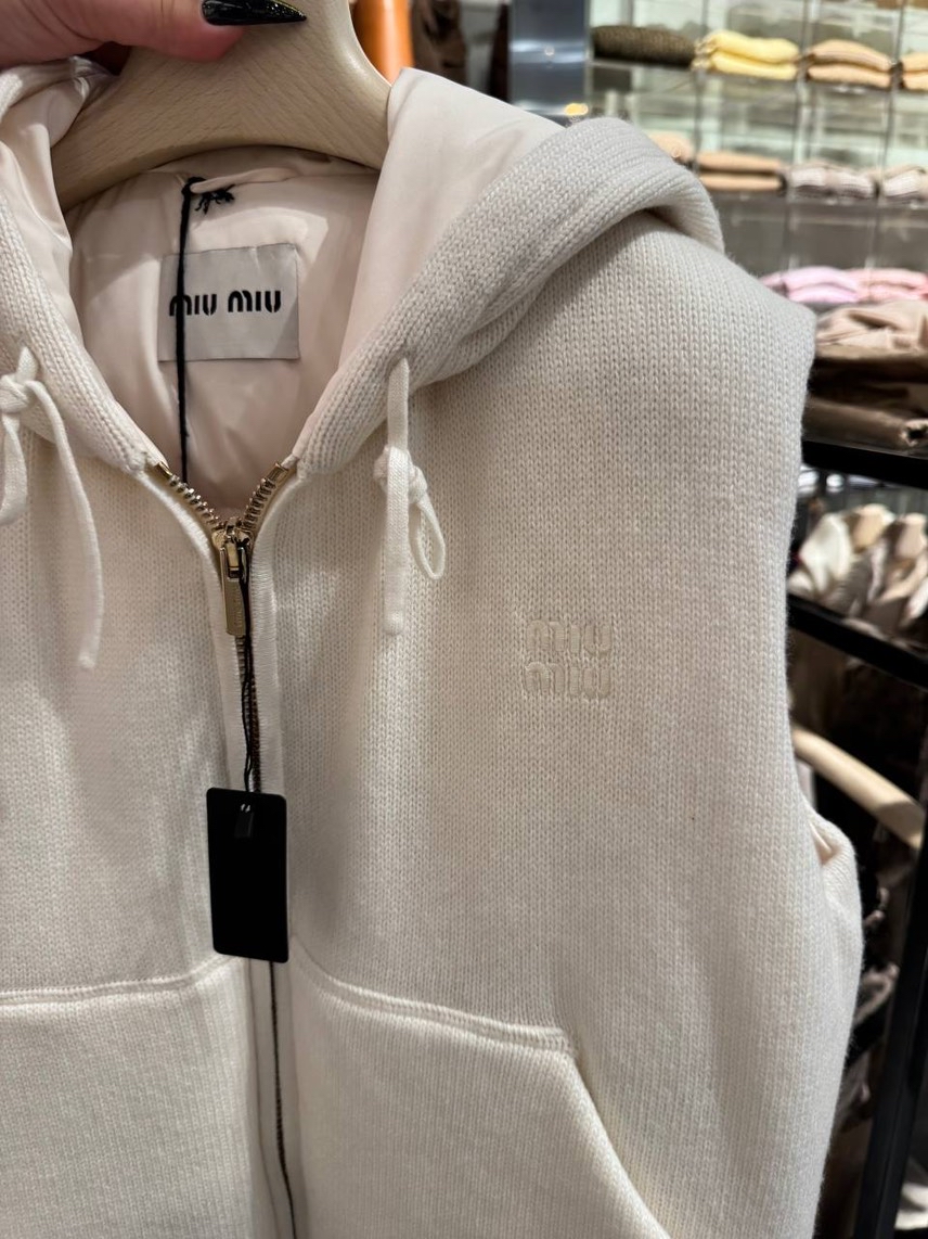 MIU MIU Gilets side view - Women's luxury Clothes