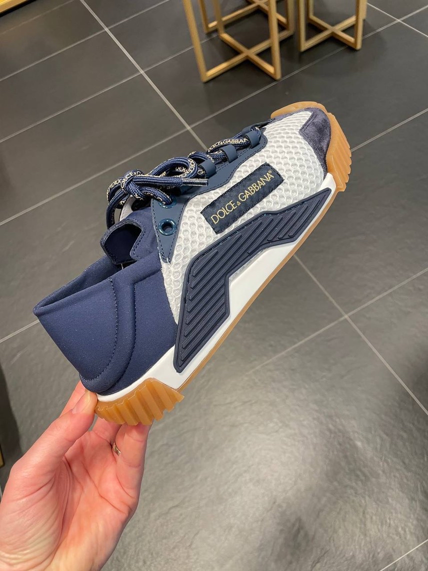 DOLCE & GABBANA Sneakers side view - Men's luxury Shoes