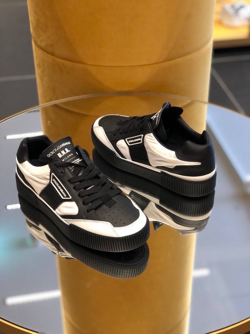 DOLCE & GABBANA Sneakers side view - Men's luxury Shoes