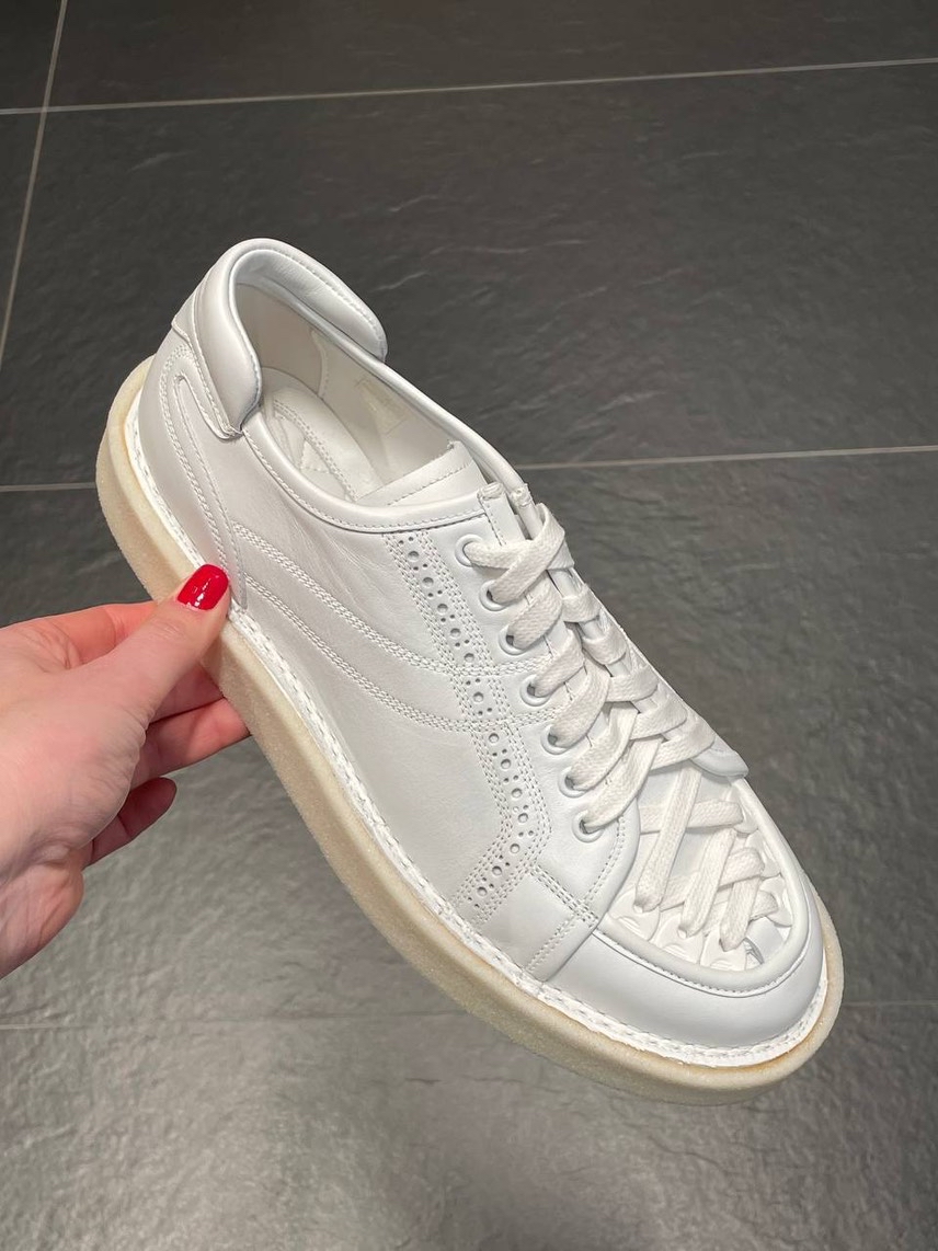 DOLCE & GABBANA Sneakers side view - Men's luxury Shoes