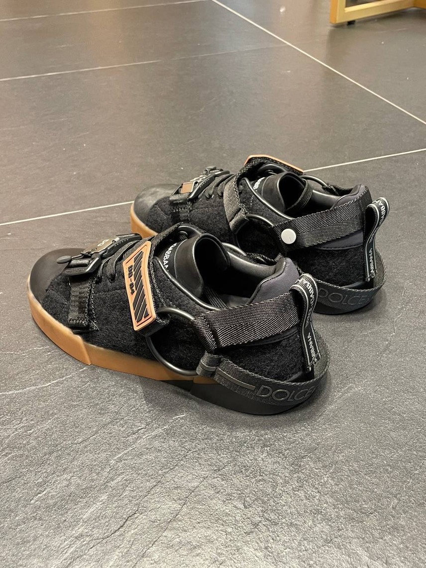 DOLCE & GABBANA Sneakers side view - Men's luxury Shoes