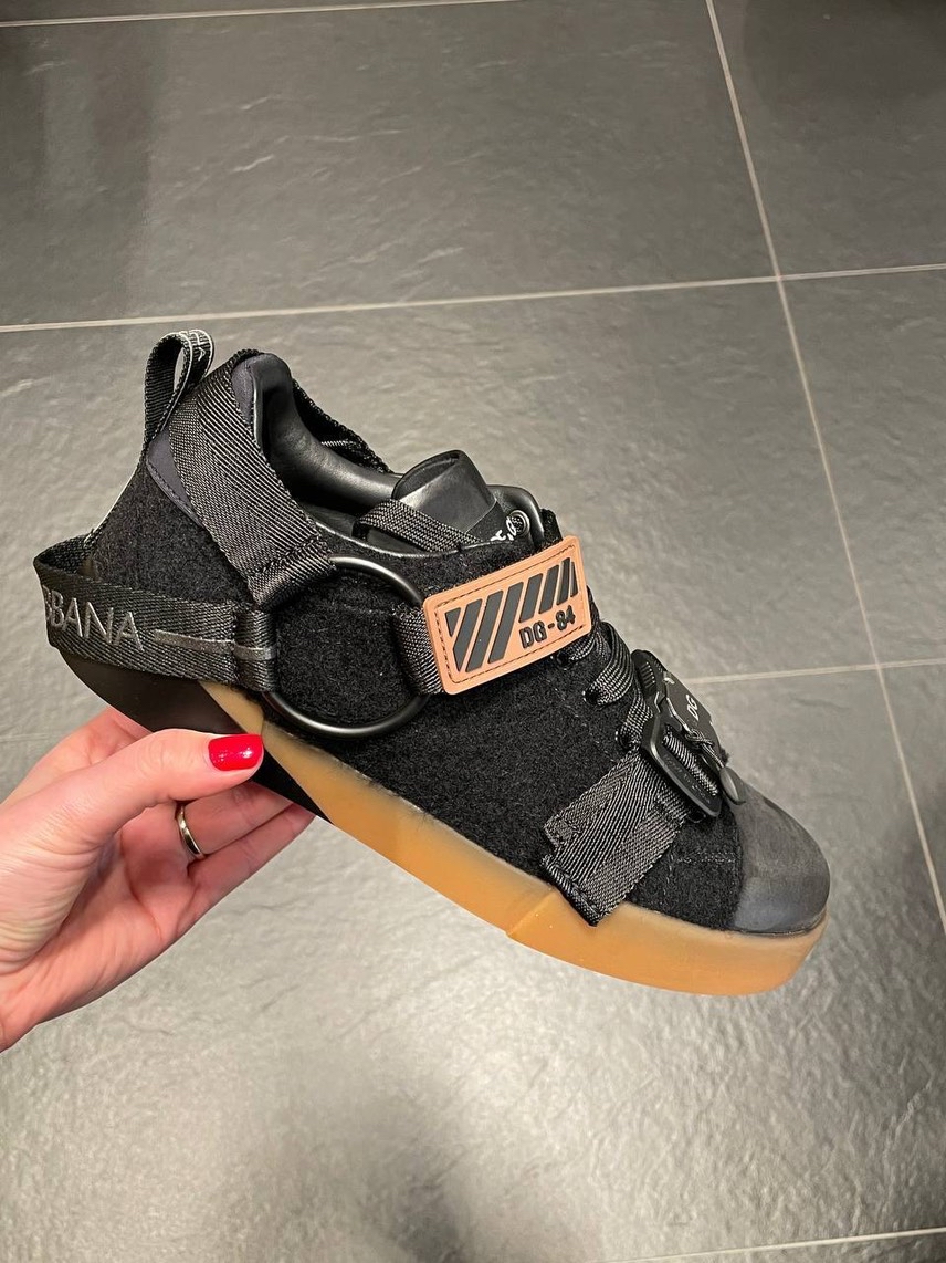 DOLCE & GABBANA Sneakers side view - Men's luxury Shoes