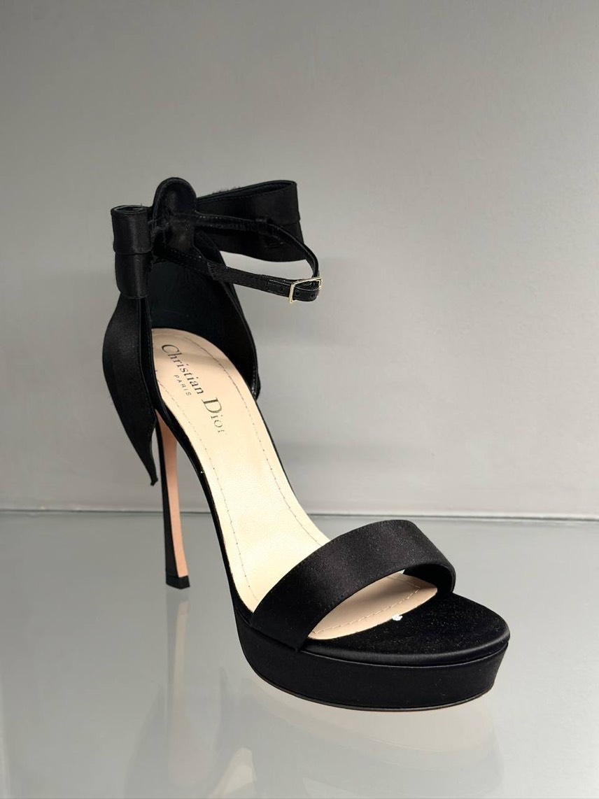 DIOR Sandals front view - Women's luxury Shoes