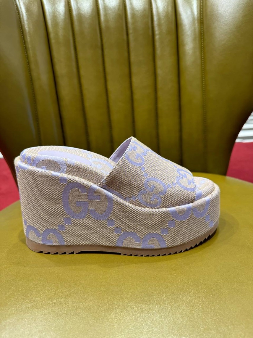 GUCCI Sandals side view - Women's luxury Shoes
