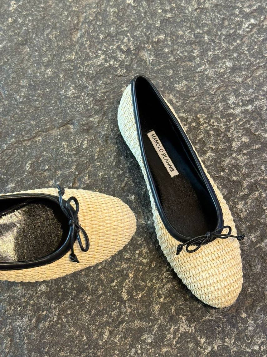 MANOLO BLAHNIK Ballerinas side view - Women's luxury Shoes
