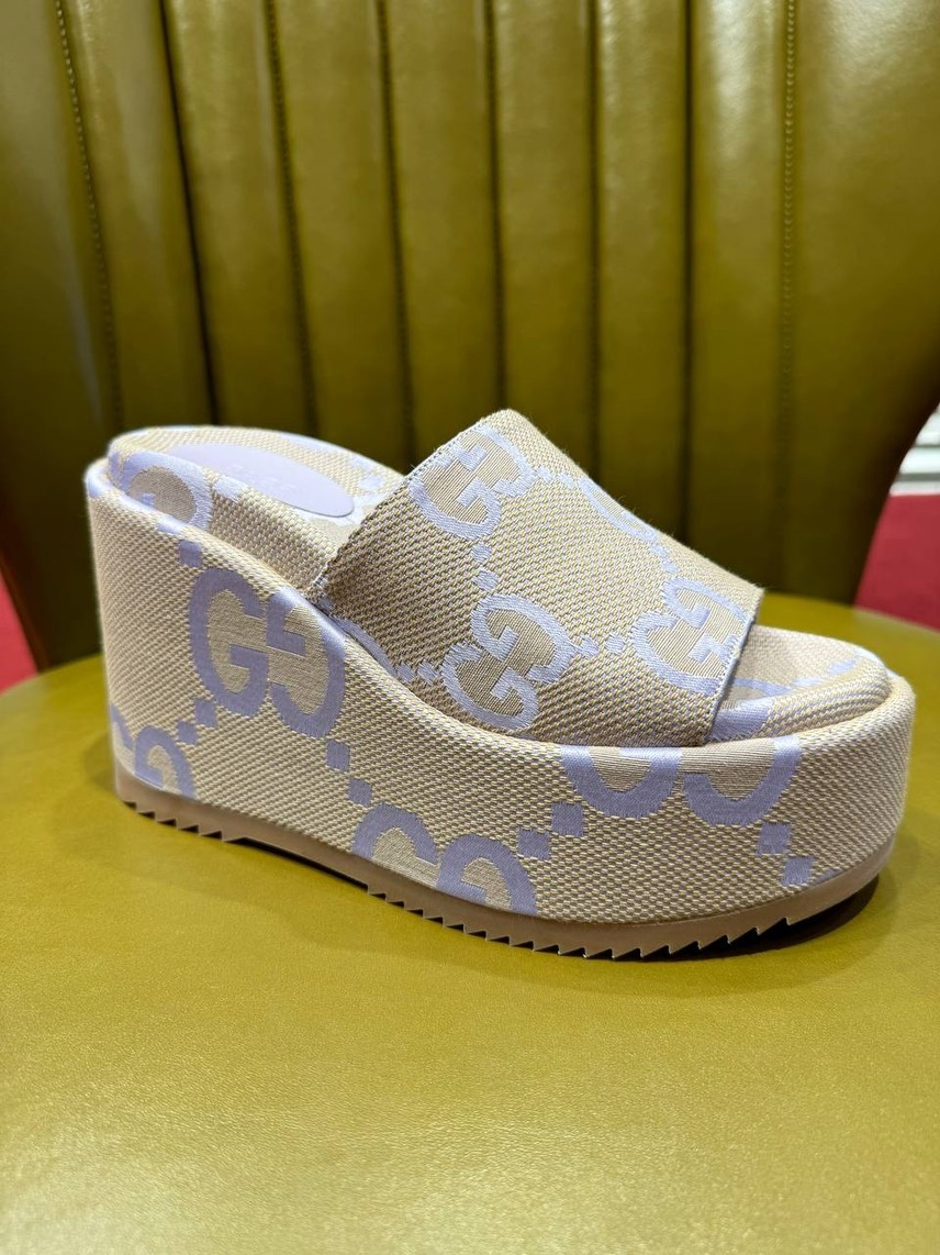 GUCCI Sandals front view - Women's luxury Shoes