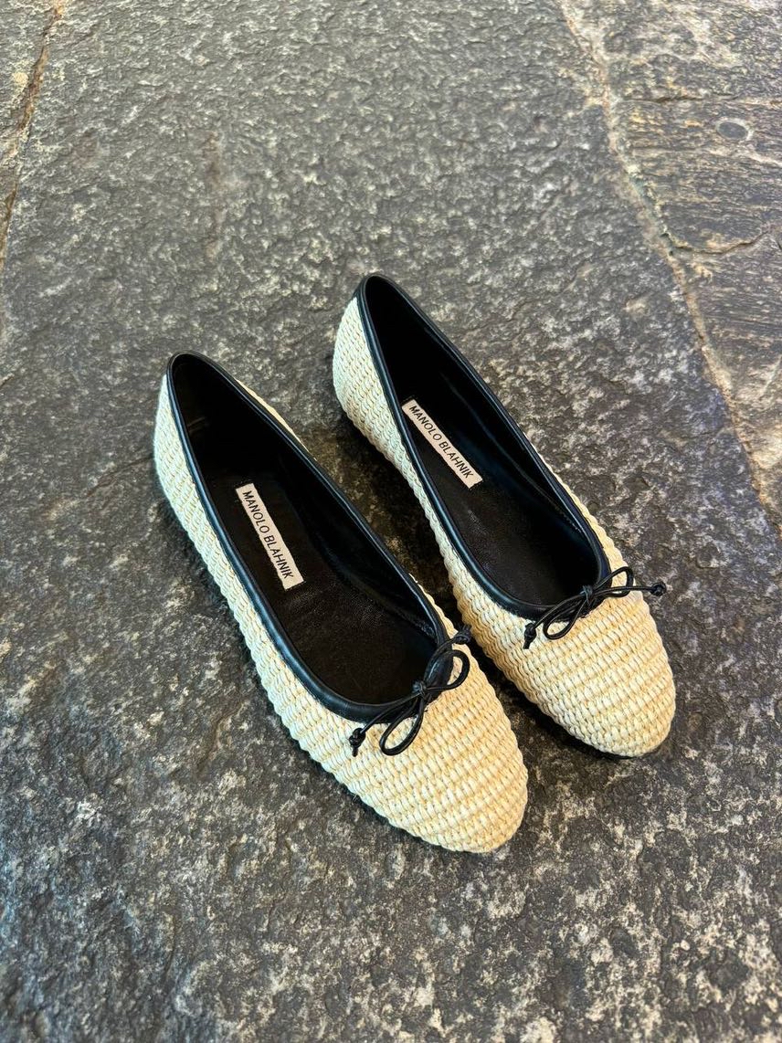 MANOLO BLAHNIK Ballerinas front view - Women's luxury Shoes