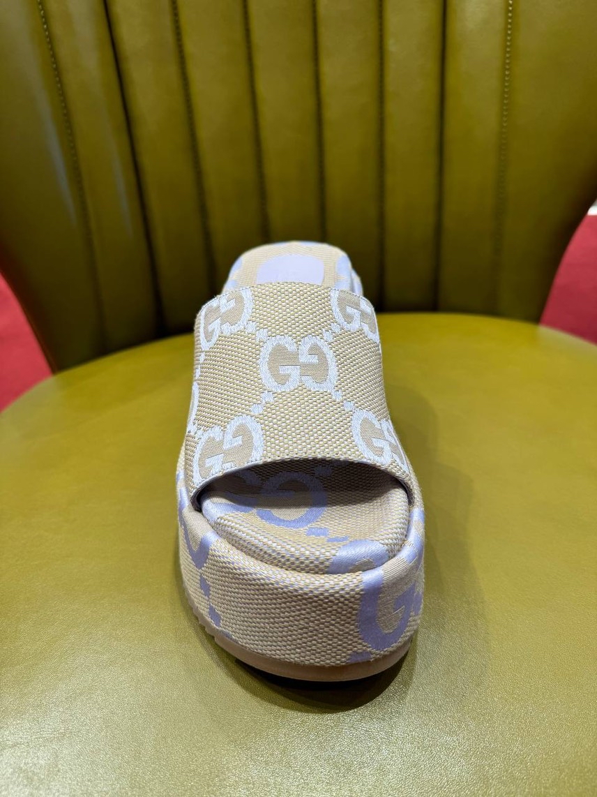GUCCI Sandals side view - Women's luxury Shoes