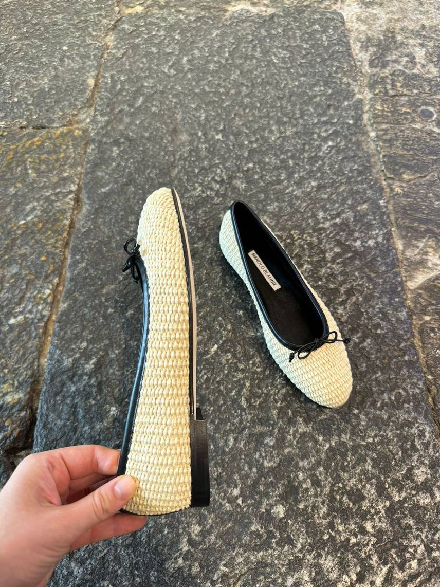 MANOLO BLAHNIK Ballerinas side view - Women's luxury Shoes