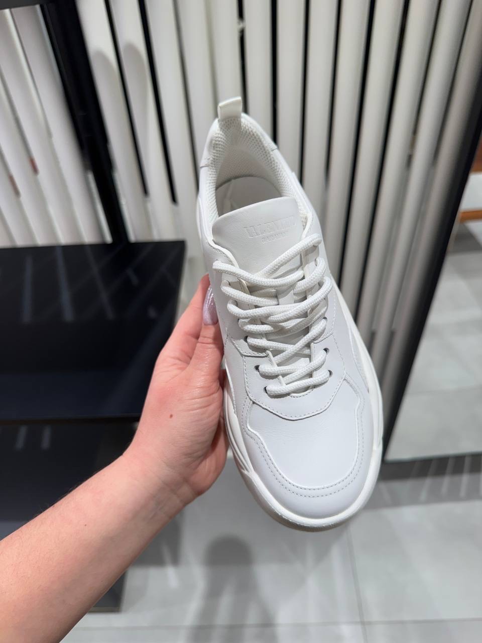 VALENTINO GARAVANI Sneakers side view - Women's luxury Shoes
