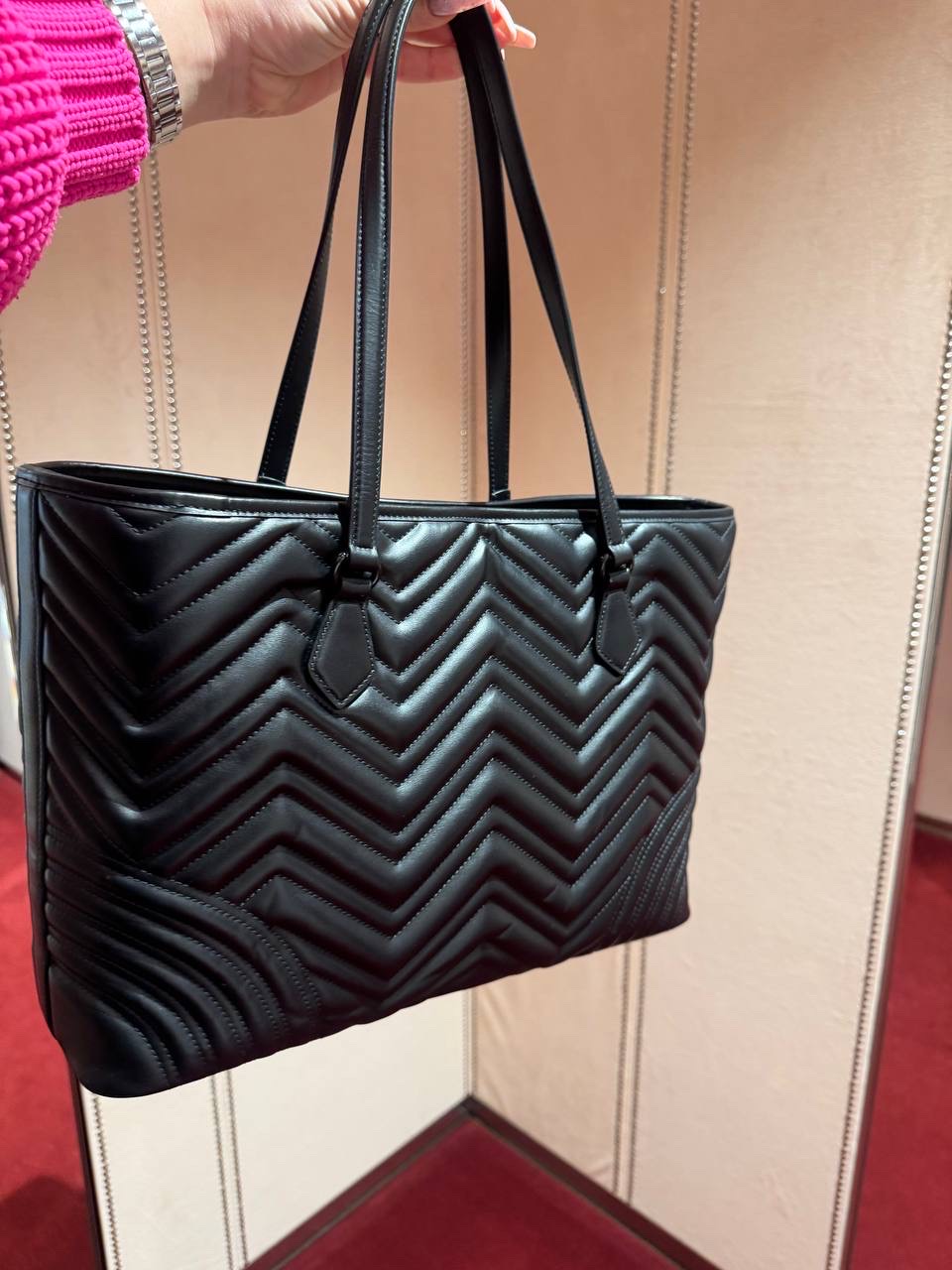 GUCCI Totes side view - Women's luxury Bags