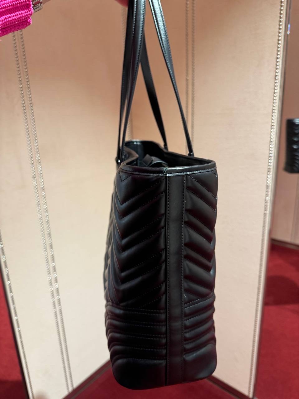 GUCCI Totes side view - Women's luxury Bags