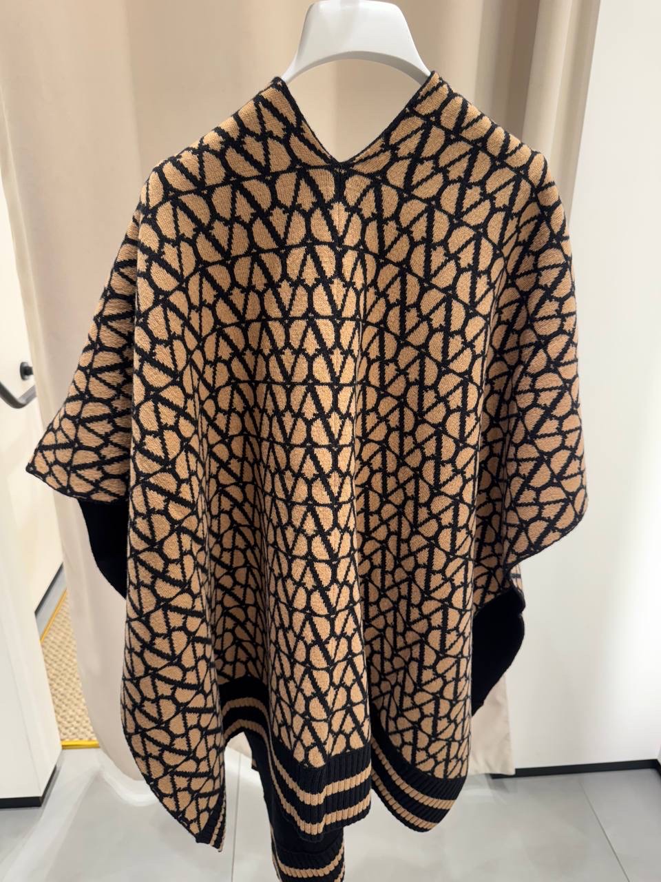 GUCCI Cardigans side view - Women's luxury Clothes
