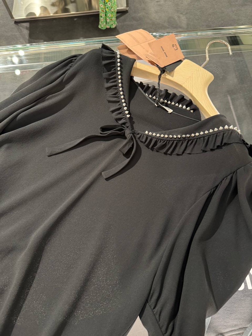 MIU MIU Skirts side view - Women's luxury Clothes
