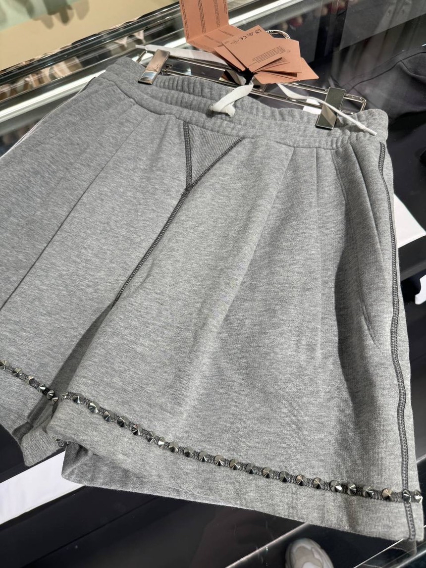 MIU MIU Shorts side view - Women's luxury Clothes
