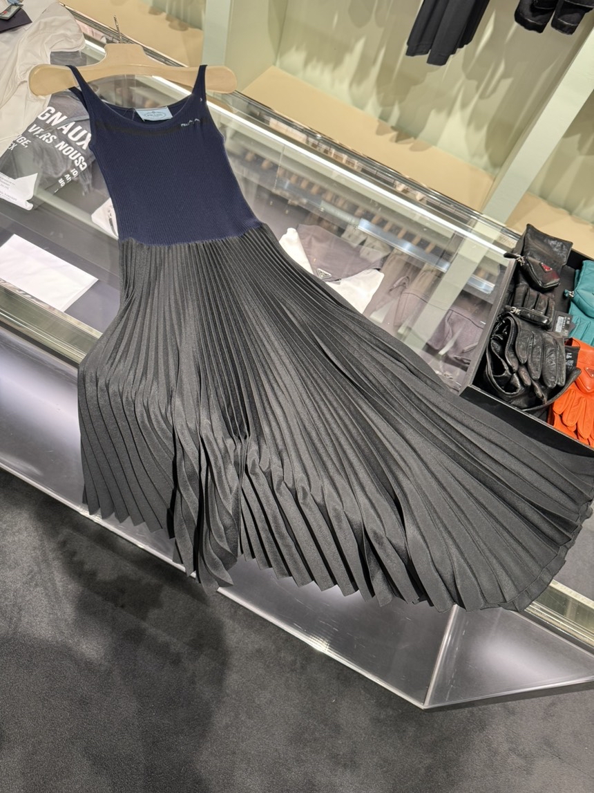 PRADA Dresses front view - Women's luxury Clothes