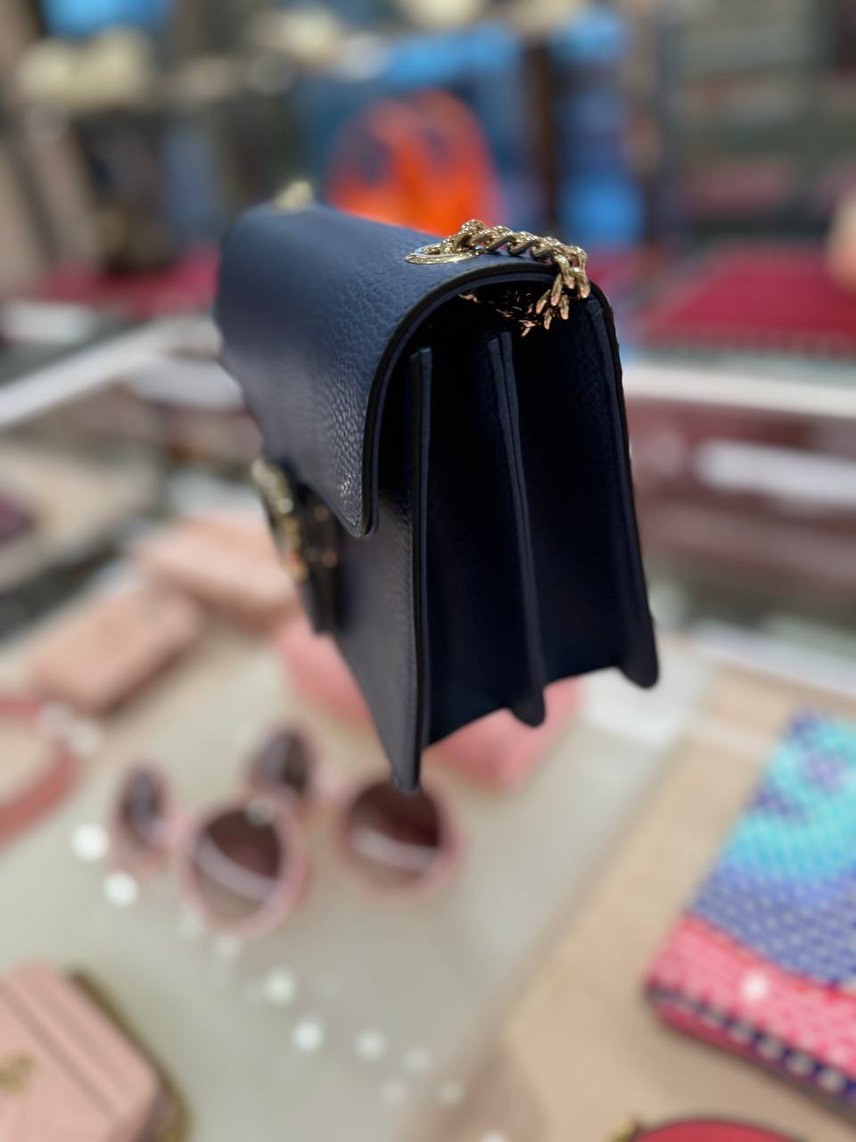GUCCI Crossbody bags side view - Women's luxury Bags