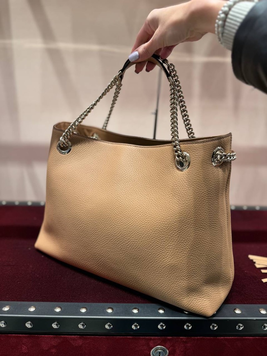 GUCCI Shoulder bags side view - Women's luxury Bags